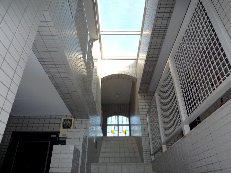 Other common areas. Stairs passage