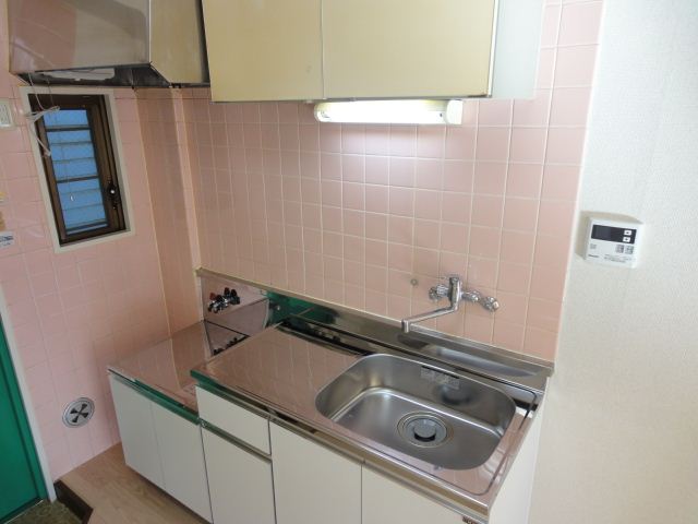 Kitchen. Japanese style room