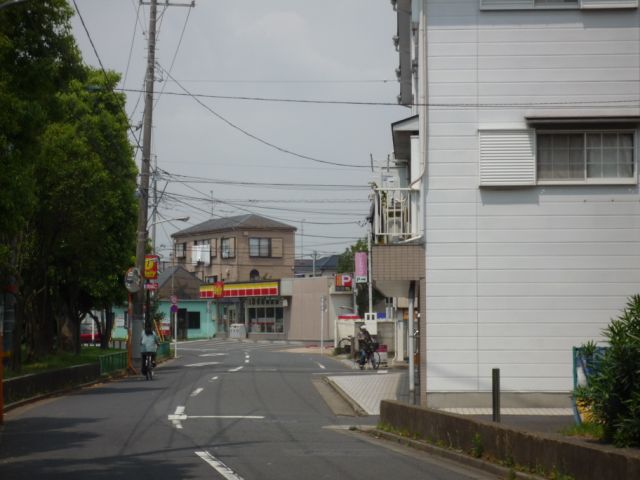 Convenience store. Yamazaki up (convenience store) 430m