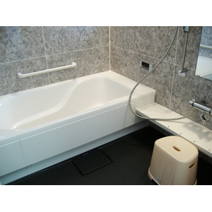 Bath. Guests can relax in a spacious bath. Bathroom are located in common areas.