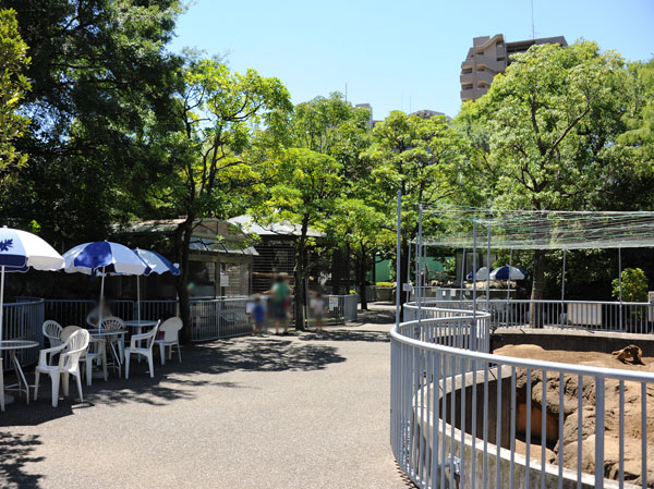 Surrounding environment. Row boat park (Zoo) (about 280m, 4-minute walk)