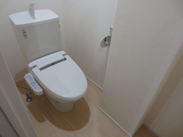 Toilet. Bidet