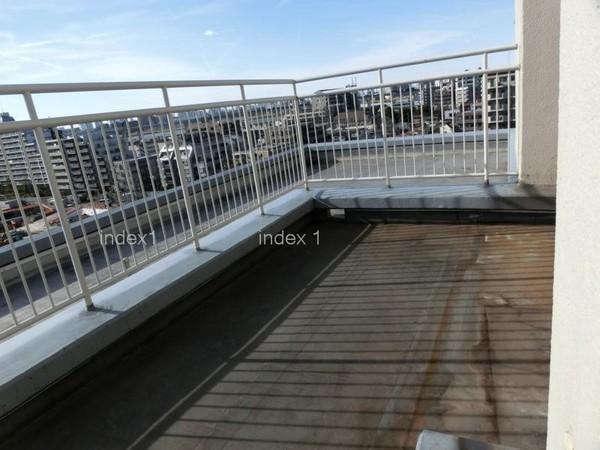 Balcony. There is a sense of open terrace! Various how to use