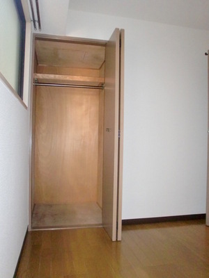 Receipt. image / It will be the same type of photo of another in Room