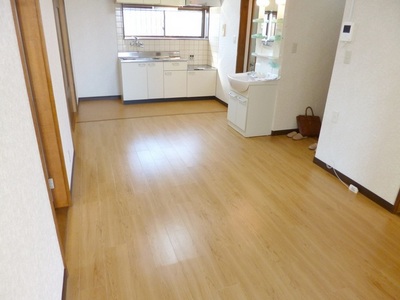 Living and room. Spacious living room