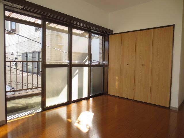 Living and room. Western-style 2