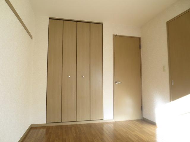 Living and room. Western-style 3