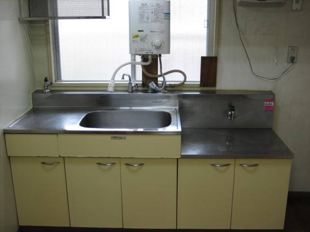 Kitchen. Kitchen (same type)