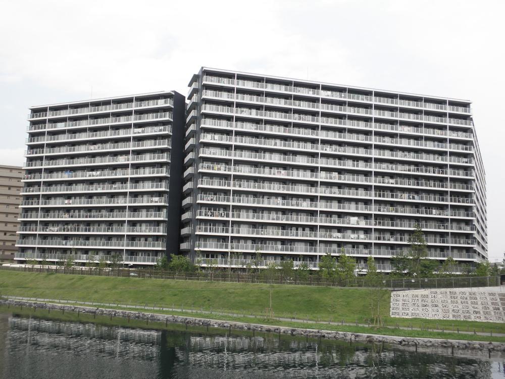 Local appearance photo. Akurasu Building 2 Building 3 appearance