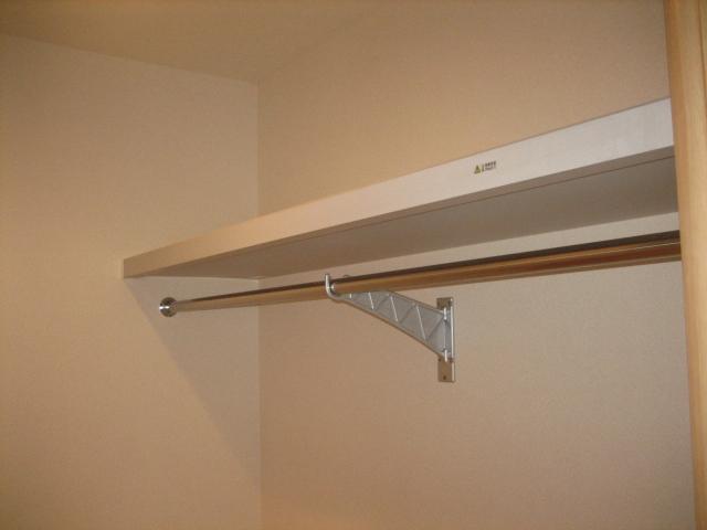 Receipt. Walk-in closet