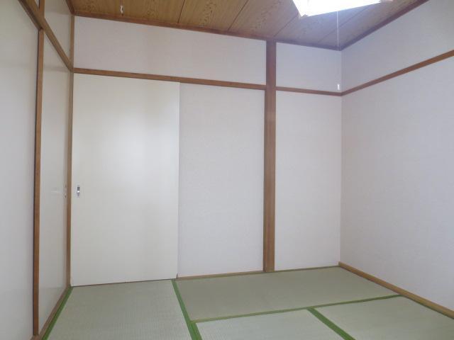 Living and room. Japanese-style room 2