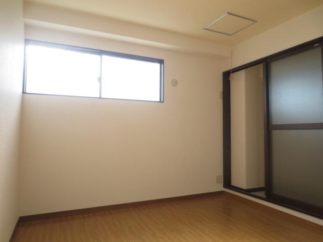 Living and room. Western-style 2