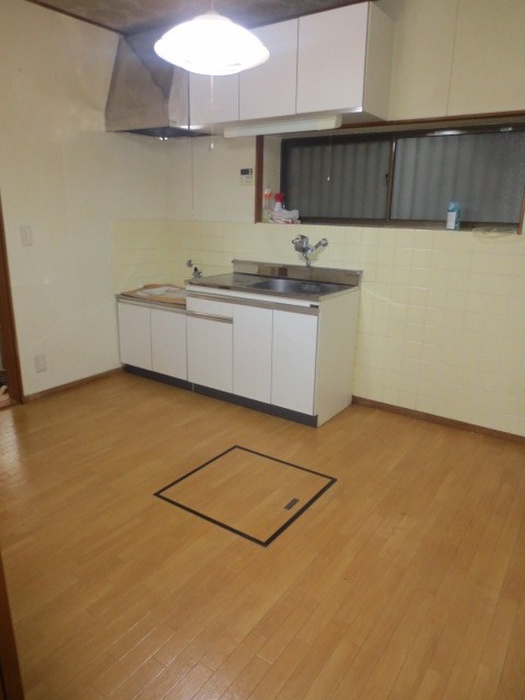 Kitchen. Dining space