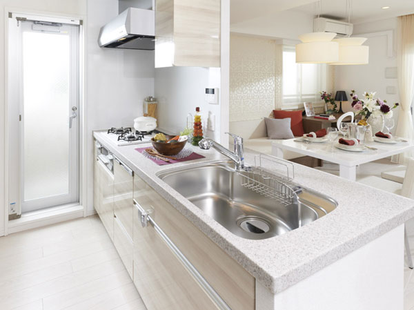 Kitchen.  [kitchen] It stands in the kitchen to the space, such as the fun. (In which all interior photos were taken the model room D type, Some paid option ・ Menu plan (paid ・ Application deadline have) are included. Also equipment ・ Use depends on the type)