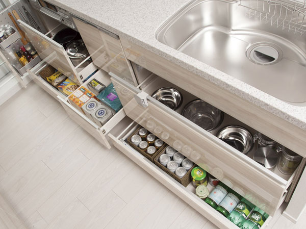 Kitchen.  [Slide storage] Colorful, comfortable accommodated, It is an important point of the kitchen of usability. Adopted also put away easily taken out easily slide housed thing back. Just add a little bit of force, be quiet, Also features a soft close function that close to smooth. (Except for the aluminum slide stocker)