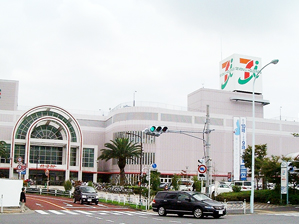 Shopping centre. River Mall (Ito-Yokado other) 870m to (shopping center)