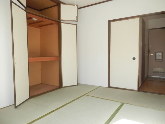 Living and room. room