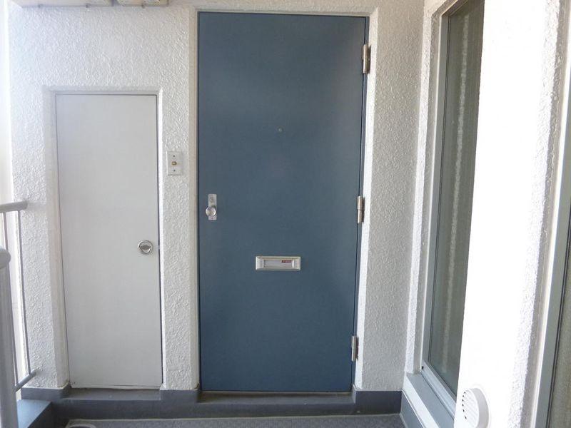 Entrance. Entrance outside