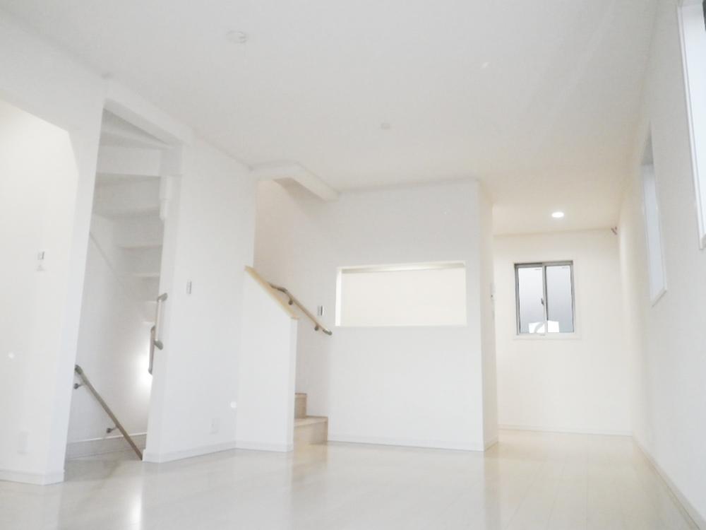 Living. About 16.4 Pledge of spacious LDK.