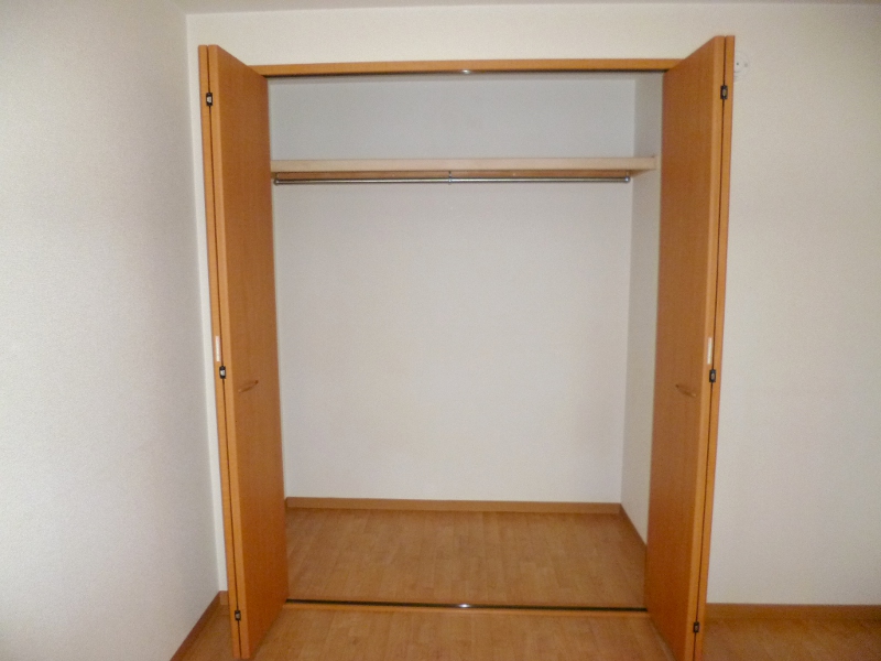 Receipt. Western-style closet