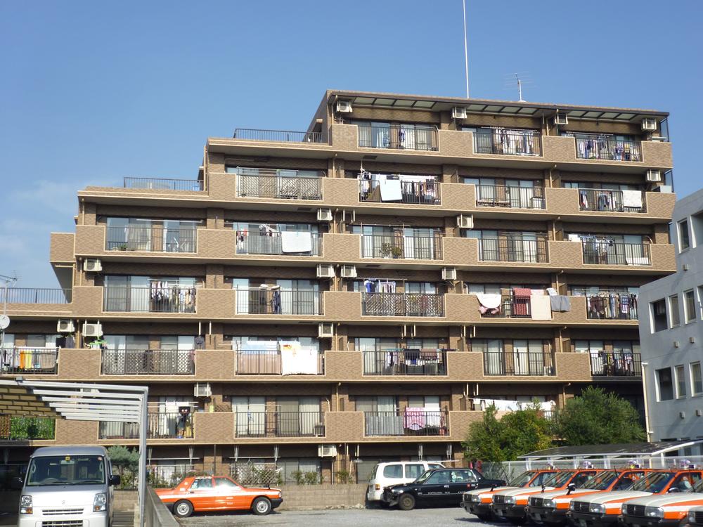 Local appearance photo. Local (11 May 2013) Shooting Tiled appearance