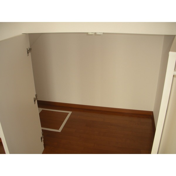 Receipt. Stairs under storage