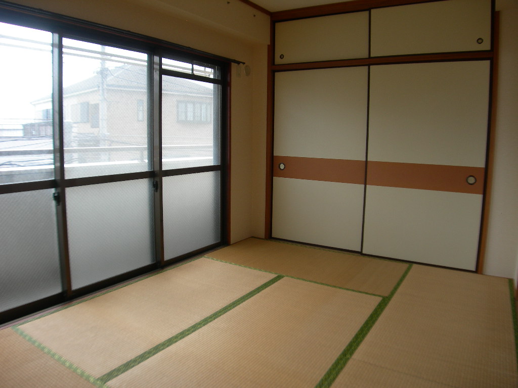 Living and room. Japanese-style room 1