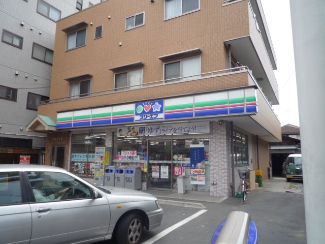 Convenience store. Three F until the (convenience store) 490m