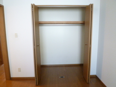 Receipt. Depth spacious closet