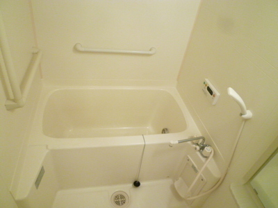 Bath. Reheating with bus