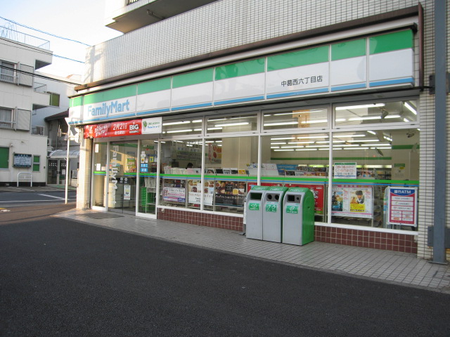 Convenience store. FamilyMart Nakakasai 6-chome store up (convenience store) 124m