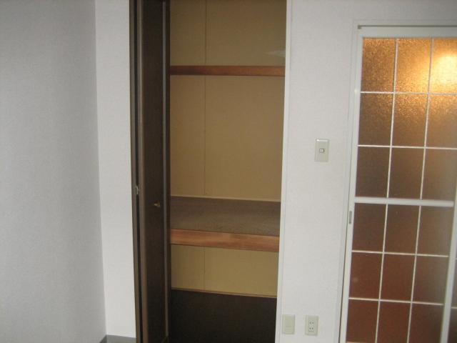 Receipt. Compartment (same type)