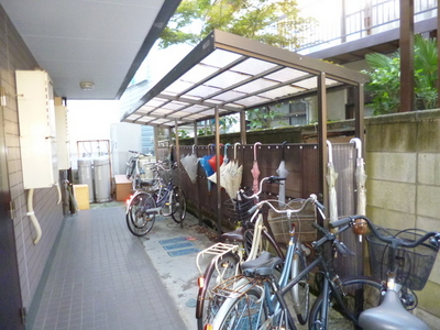 Other common areas. Bicycle shed.