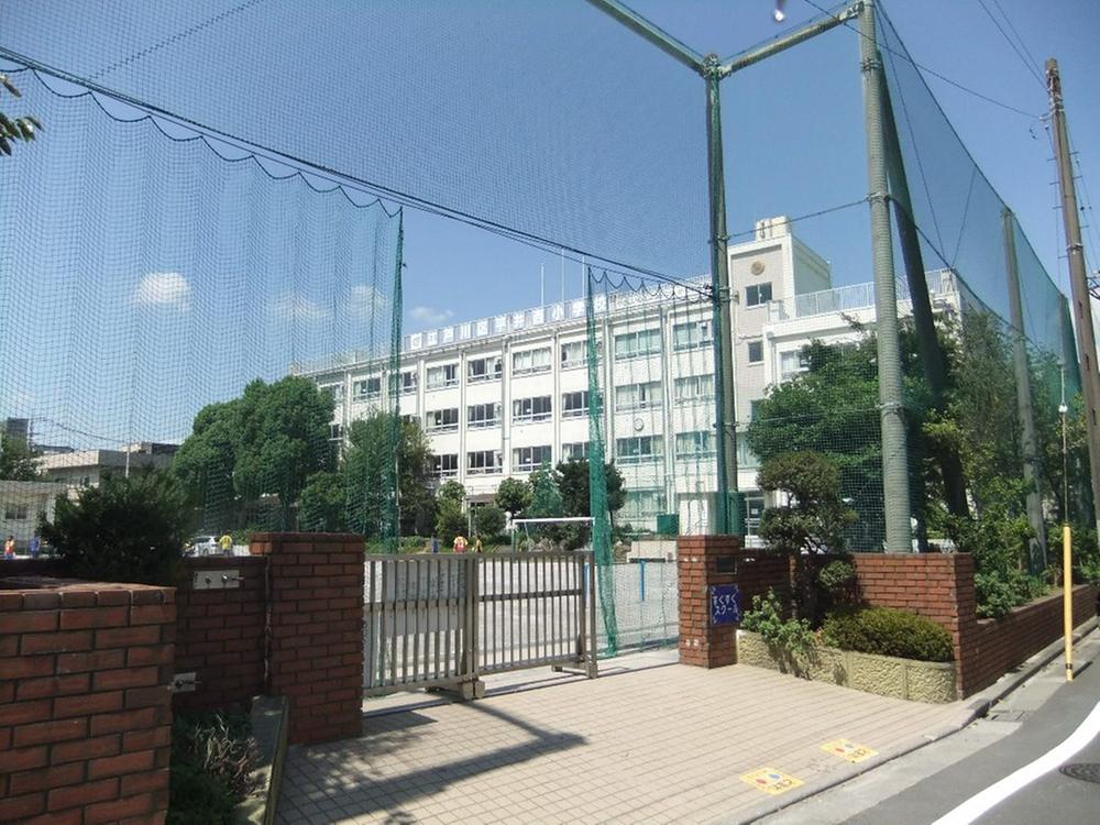 Primary school. 300m to Nishi Elementary School Hirai