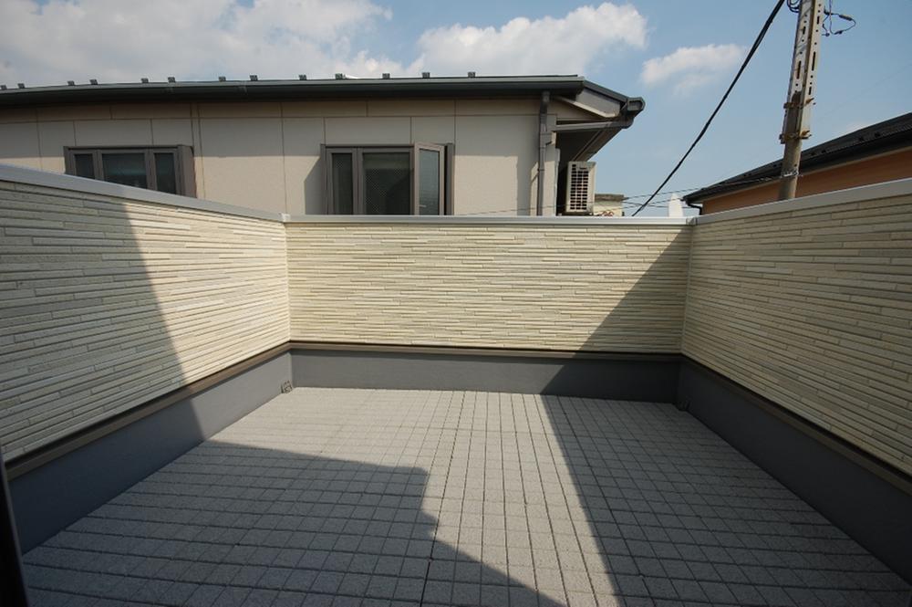 Balcony. B Building site (September 2013) Shooting