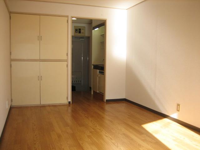 Living and room. Western-style 3