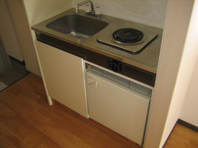 Kitchen. A small kitchen