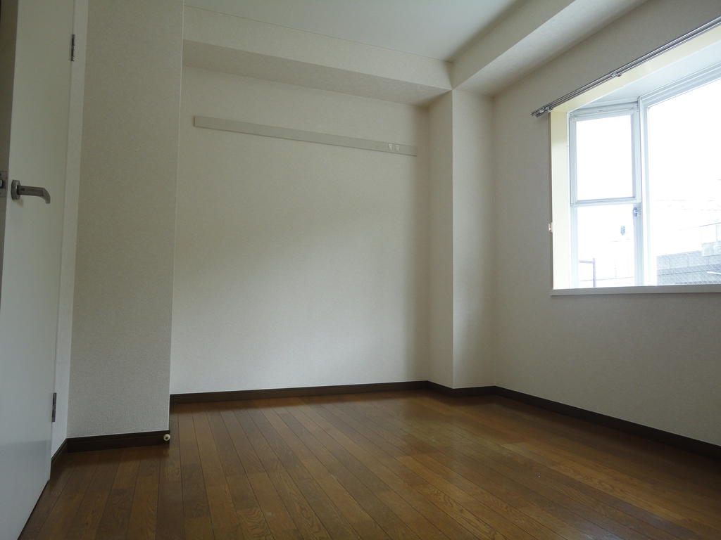 Other room space. Western-style 5 Pledge