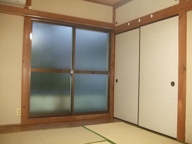 Living and room. Japanese-style room 2