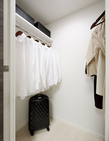 Interior. Walk-in closet