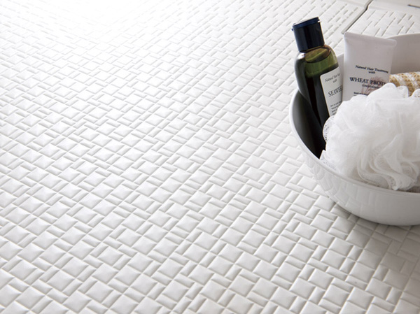 Bathing-wash room.  [Wave diamond pattern floor] Slip because the drainage is good, Adopt a floor material for quick drying. It maintains the integrity of cleanliness in a simple care. (Same specifications)