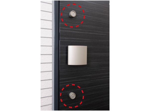 Security.  [Cylinder key peace of mind in the double lock specification] Along with the copy of the key to adopt a difficult cylinder key, Sickle dead lock is to protect the door from a variety of external force against the door head. Also, Except in normal usage it has adopted a difficult thumb turning measures lock is unlocked by thumb. (Same specifications)