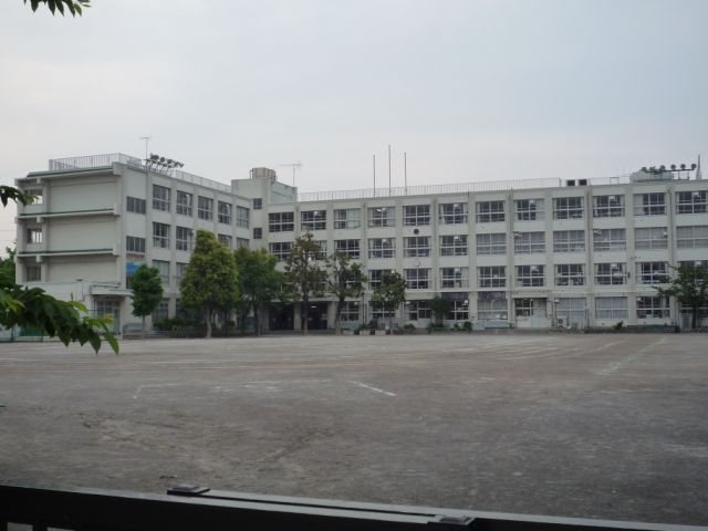 Primary school. Municipal Shinozaki fourth 680m up to elementary school (elementary school)