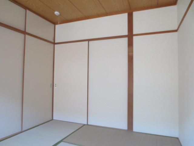 Living and room. Japanese-style room 2