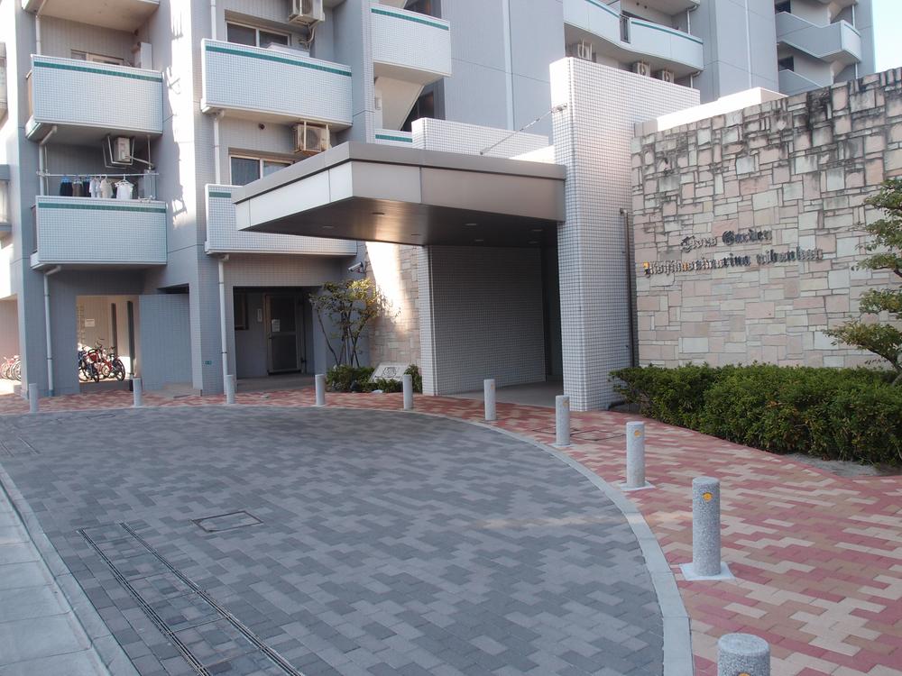 Entrance. Mansion Entrance. There is also a carriage porch.