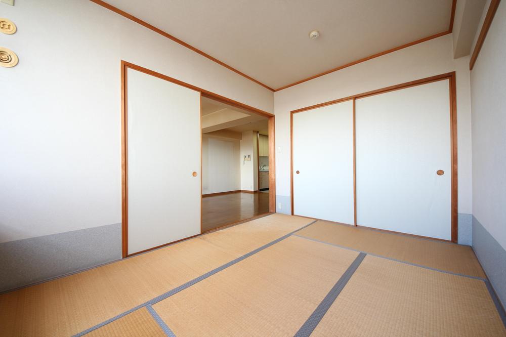 Non-living room. Indoor (September 2013) Shooting