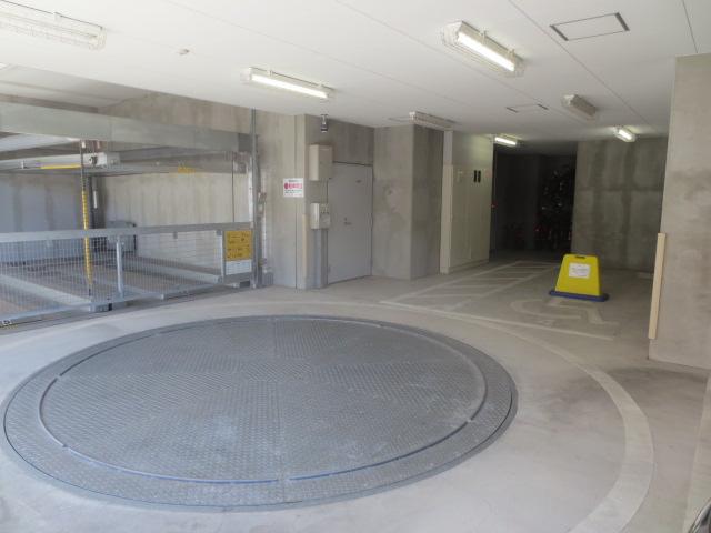 Parking lot. There is a mechanical and flat type.