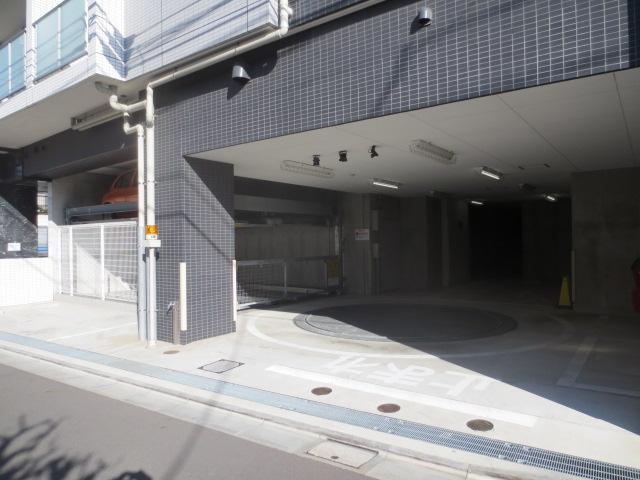 Local appearance photo. Living is the west, but well-ventilated, Day is often refreshing.