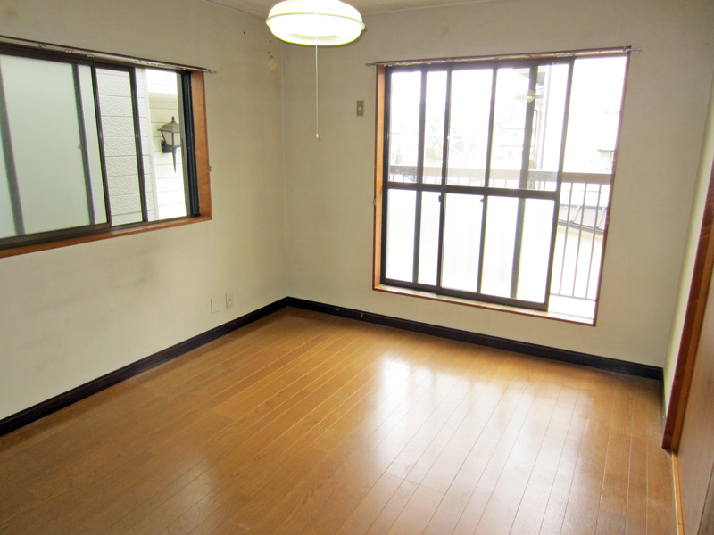 Other room space. Western-style 7 Pledge