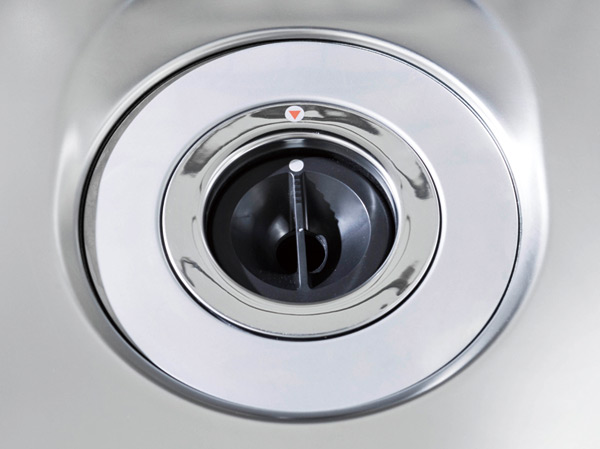 Kitchen.  [disposer] Just passing a garbage to the sink and automatic processing, To the dry dust to become an organic fertilizer. Garbage is about 1 / The big weight loss to 20.  ※ Depending on usage, Value changes. (Same specifications)